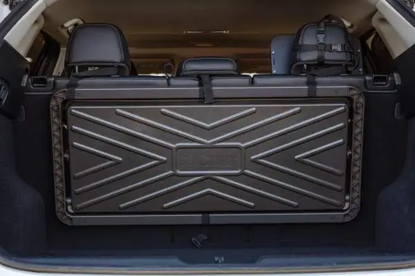 Fold-up Trunk Cargo Tray CURT Pakka