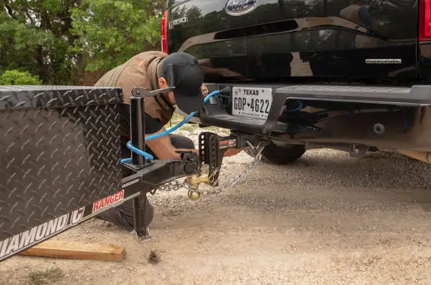 Hooking Up Safety Chains