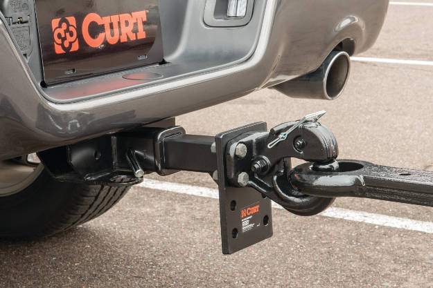 Pintle Towing Connection