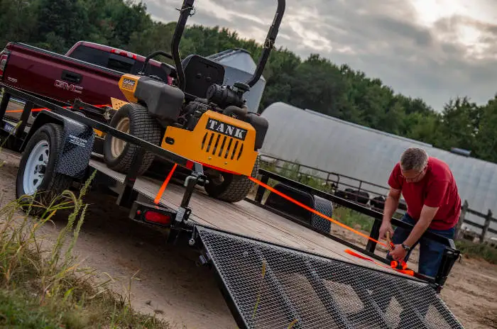 Securing Trailer with Cargo Ratchet Straps