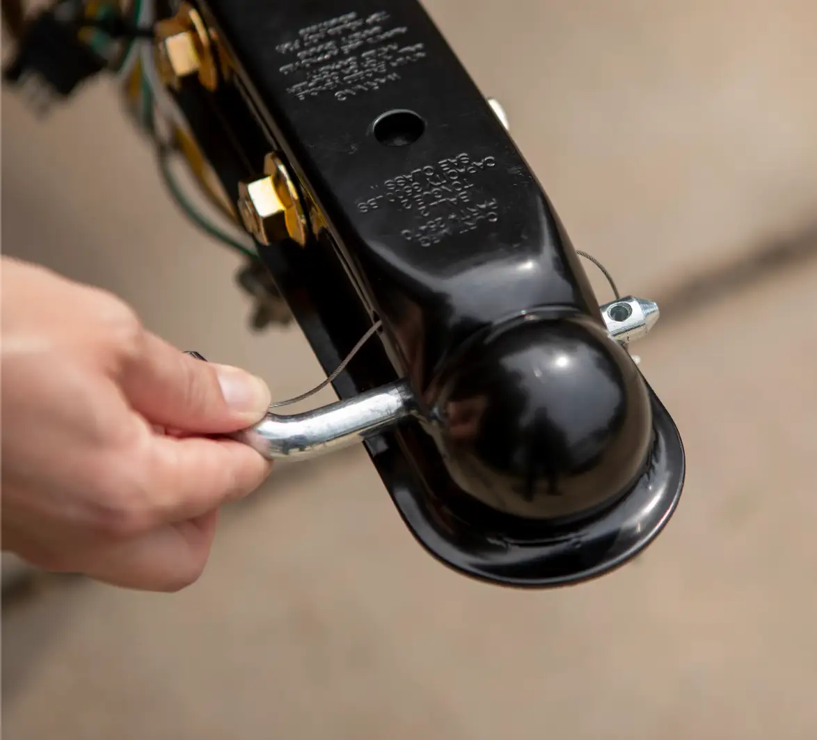 Latch-free trailer coupler QuickPin by CURT