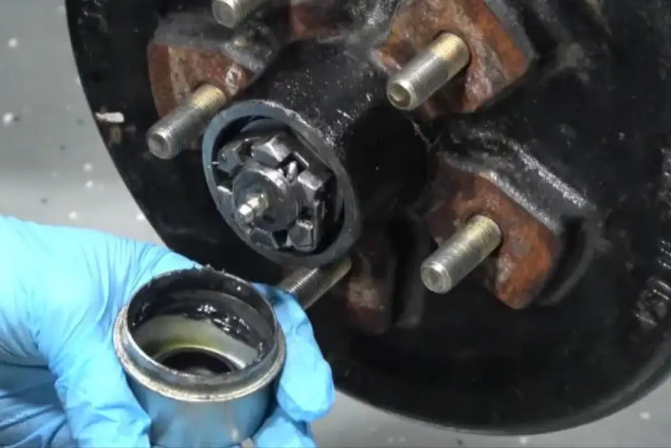 Remove Trailer Wheel Hub Cover